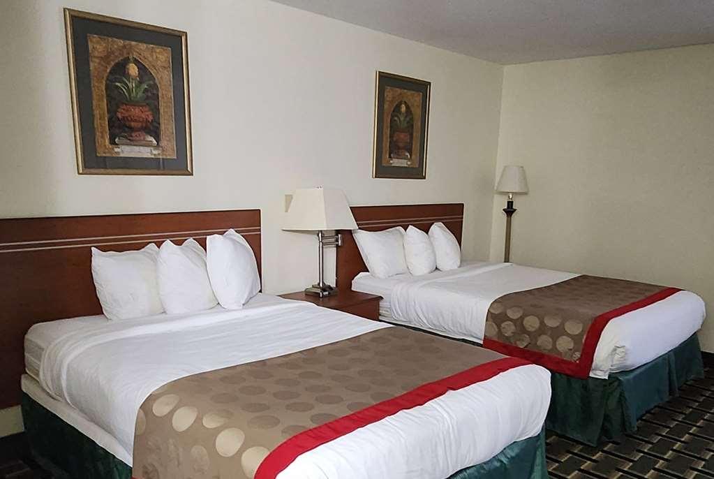 Baymont By Wyndham Decatur Quarto foto